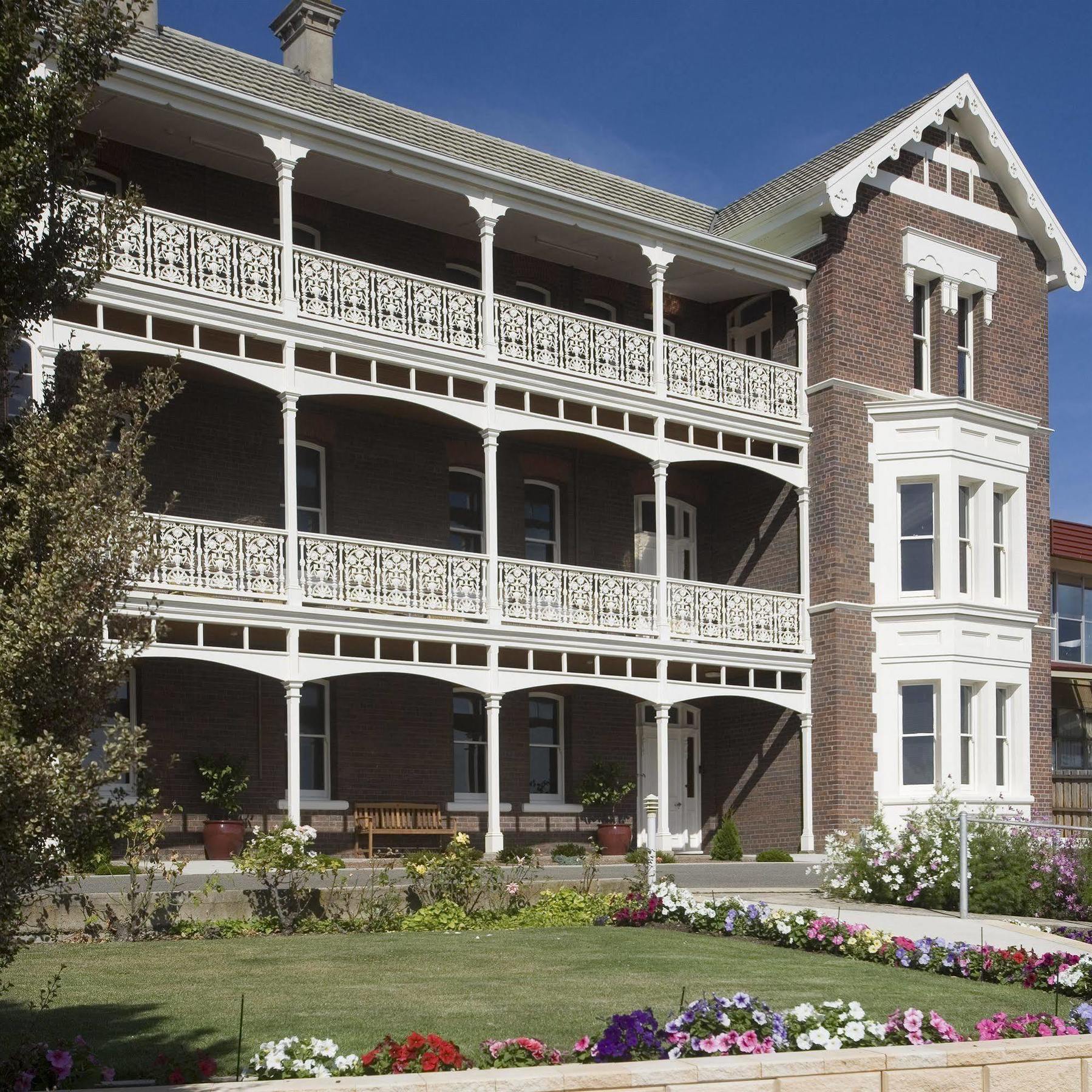 Auldington Hotel Launceston Exterior foto